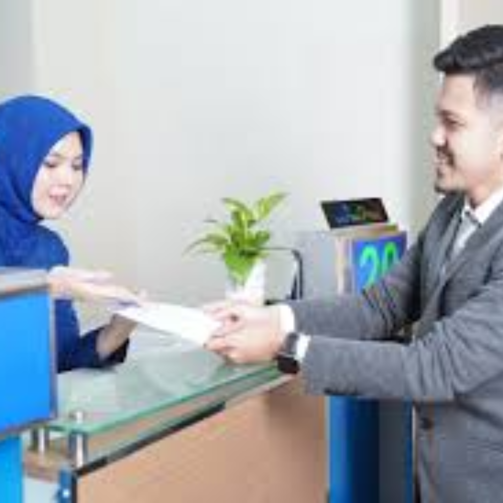 RAJAPOLA Adalah sistem berbasis teknologi informasi yang di rancang untuk mengelola dan mengoptimalkan sumber daya manusia dalam suatu organisasi.                           